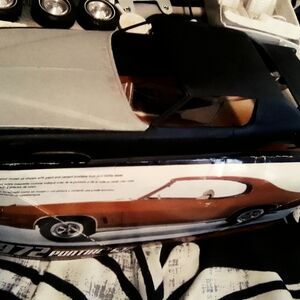 Black and Gray Model Car Kit 1969 Pontiac Grand Prix